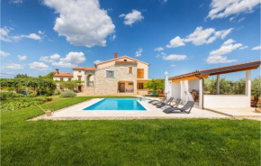 Cozy Home In Galizana